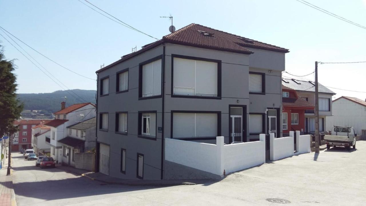 Insua Apartment Laxe Bagian luar foto